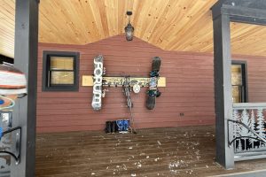 brookside-retreat-wilmington-ny-cabin-rental-racks