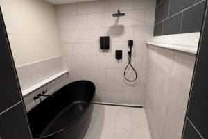 brookside-retreat-wilmington-ny-cabin-rental-soaking-tub